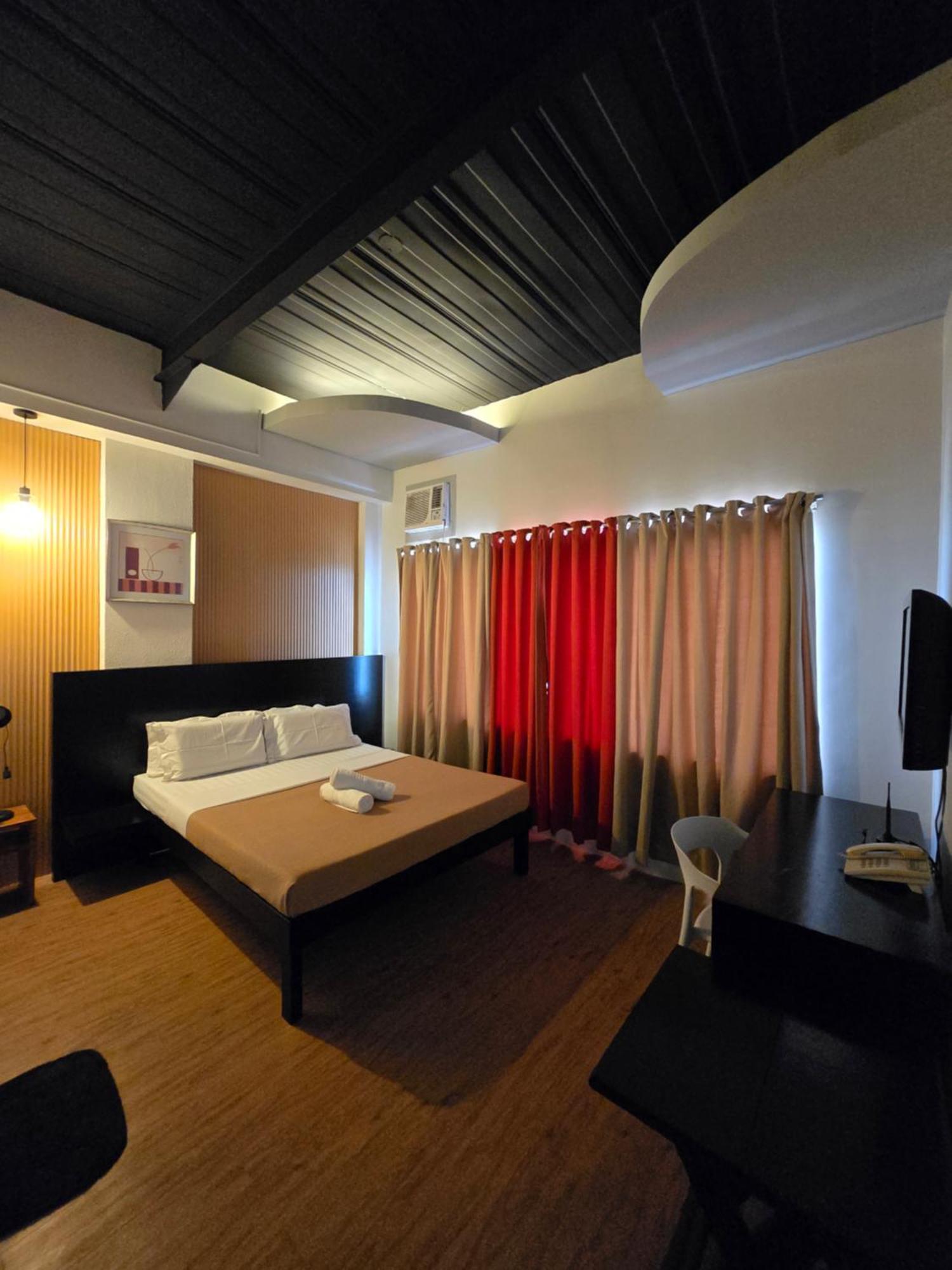 First Pacific Inn Davao City Eksteriør billede