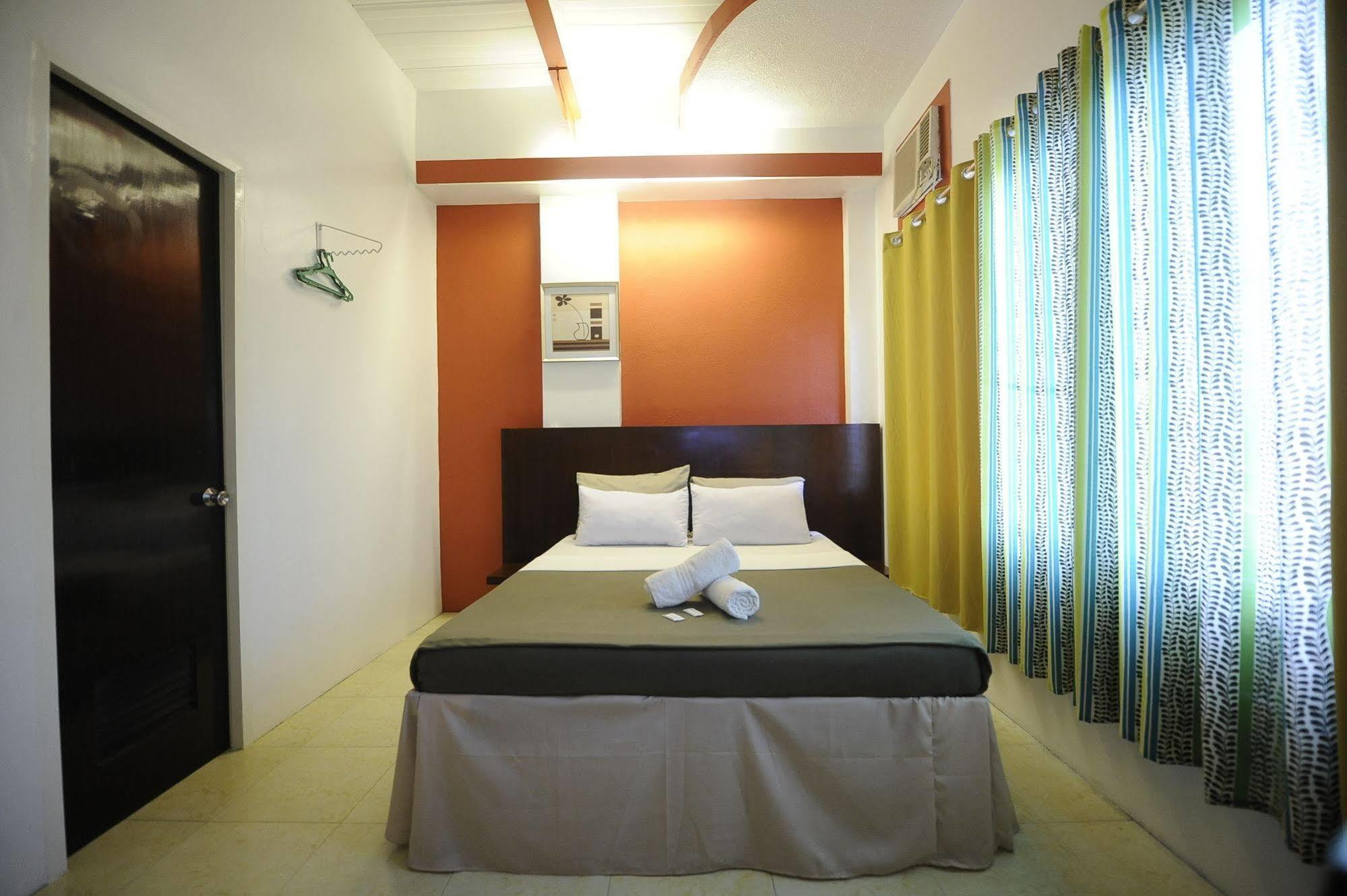 First Pacific Inn Davao City Eksteriør billede